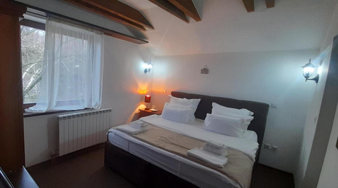 Teuta Palace Dom Faletici Hotel Sarajevo Bagian luar foto