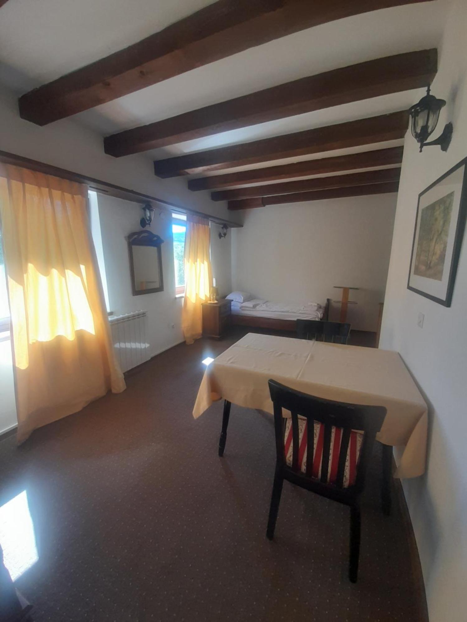 Teuta Palace Dom Faletici Hotel Sarajevo Bagian luar foto
